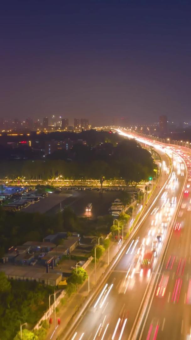 南京应天大街延时航拍高架夜景车流视频的预览图