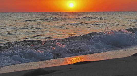 日出海阳光海滩4公里视频的预览图