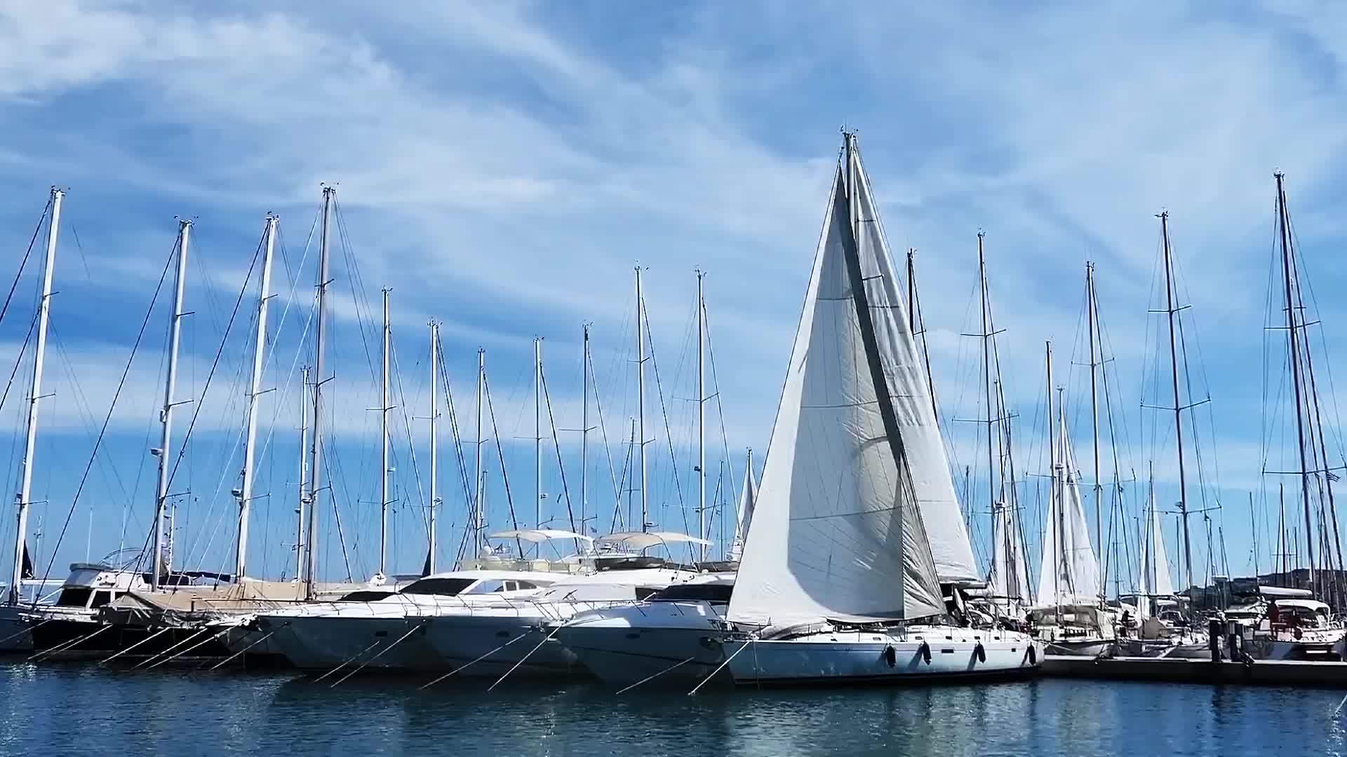 科斯岛的海滨游艇俱乐部视频的预览图