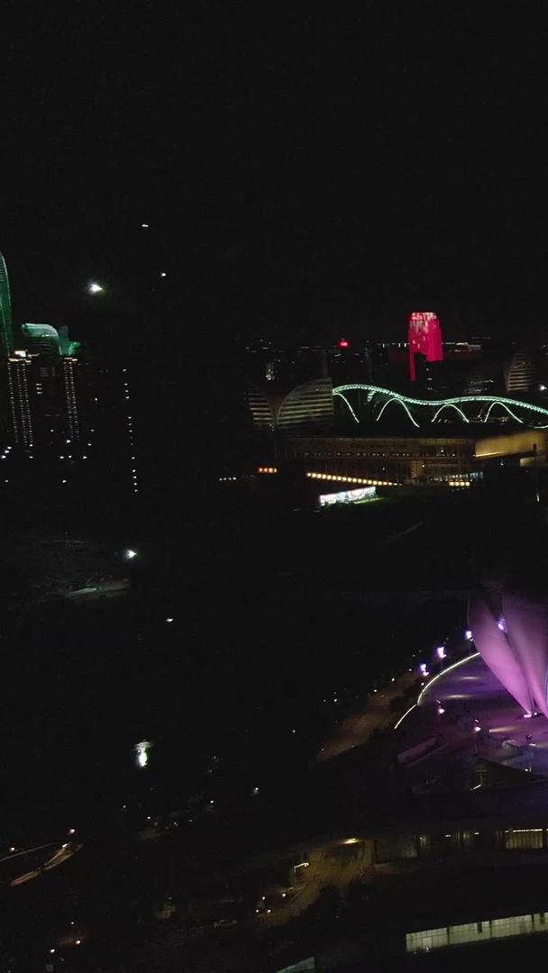 杭州奥体中心地标莲花碗体育馆夜景灯光秀秀视频的预览图