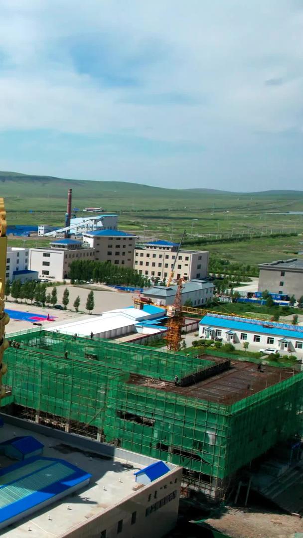 内蒙古小县城航拍具有蒙古族特色的建筑视频的预览图