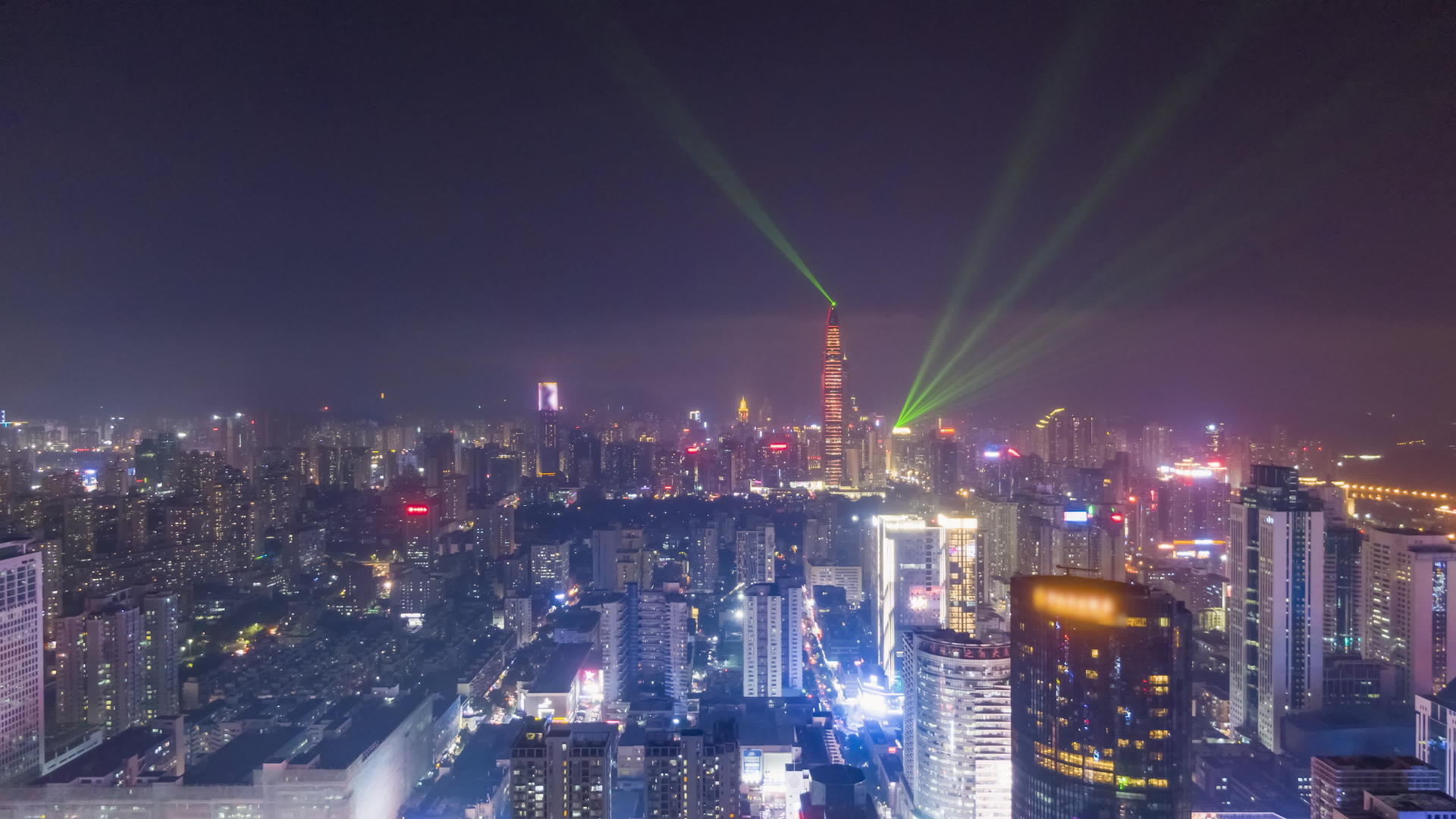 晚上福田和罗湖区的深圳城市天际线超延时延时视频的预览图
