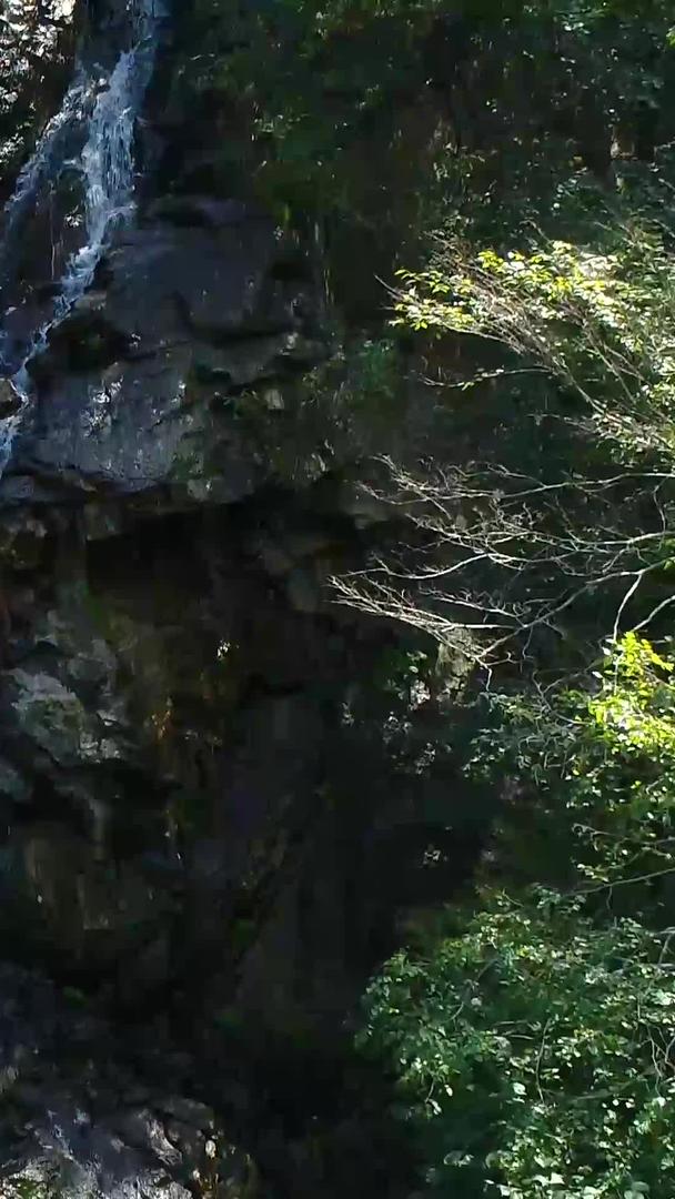 太白山瀑布5A级景区航拍视频的预览图