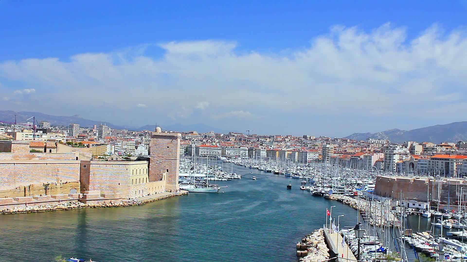 马赛尔和圣珍妮堡的古老港口视频的预览图