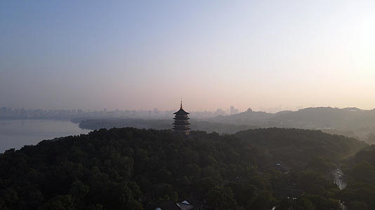 航拍杭州西湖清晨日出升格视频的预览图