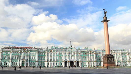 冬季宫殿和圣彼得堡亚历山大专栏视频的预览图
