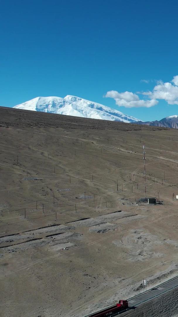 新疆南部昆仑喀喇公路航拍视频的预览图