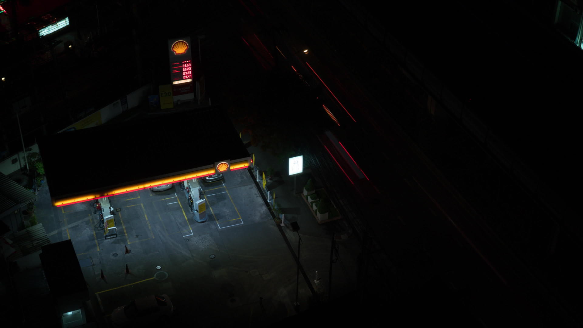 加油站日夜工作视频的预览图