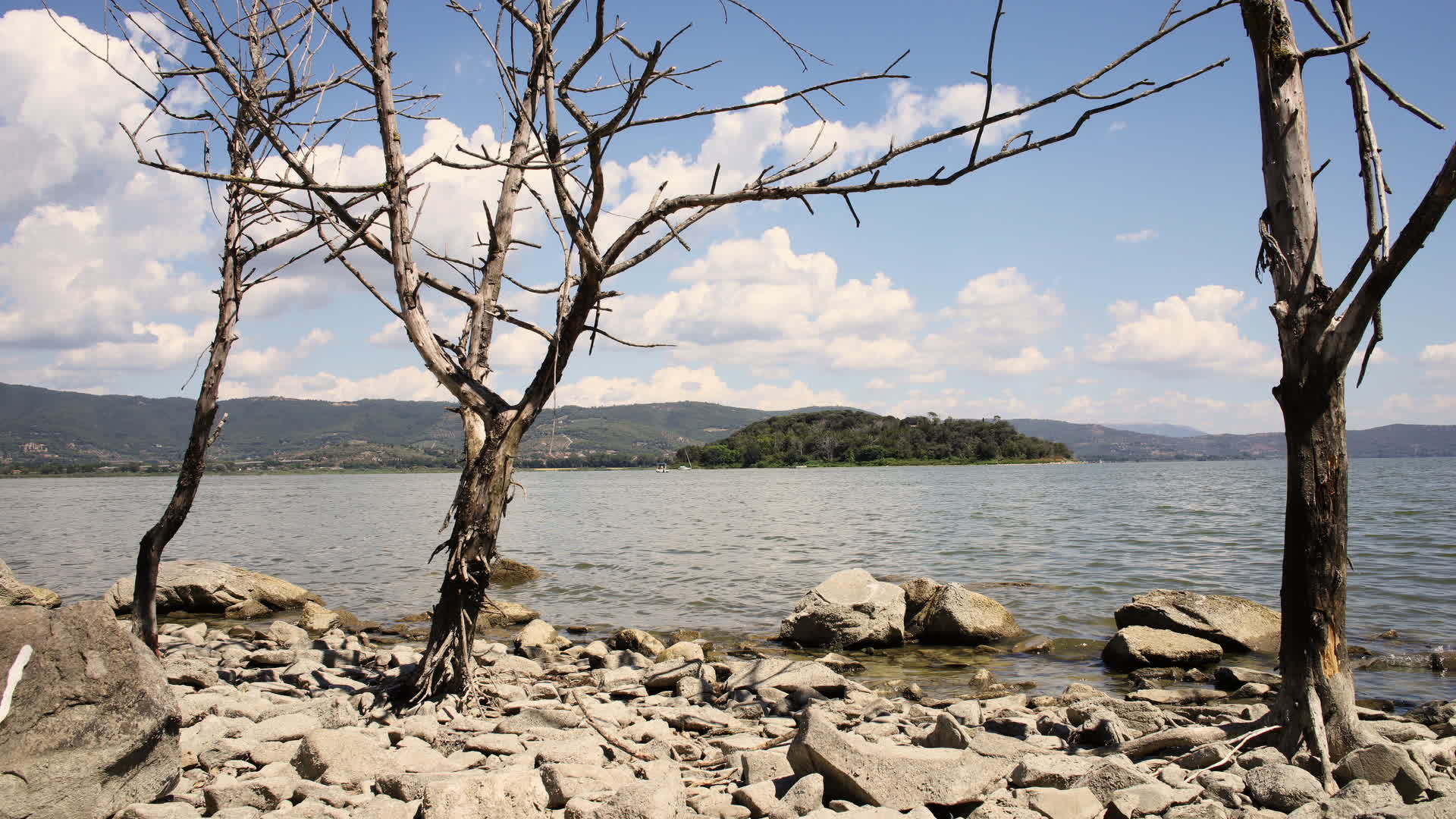 特拉西梅诺湖意大利小岛视频的预览图