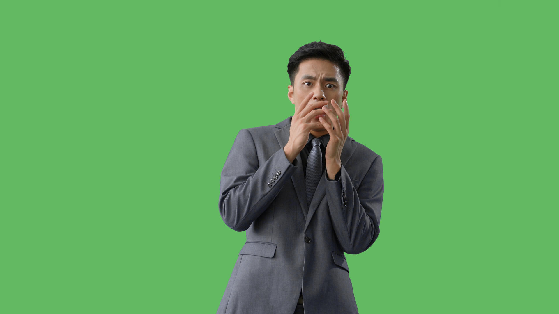 4k绿幕合成抠像商务男性惊恐害怕动作形象视频的预览图