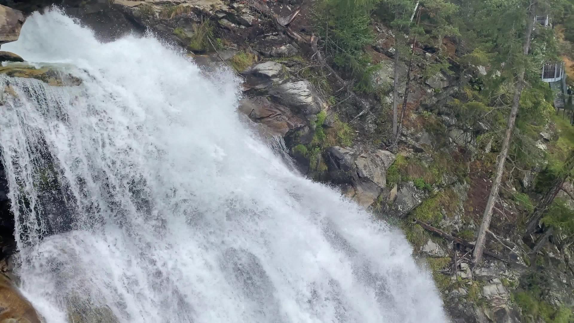 Stuibenfall它是蒂罗尔州最高的瀑布视频的预览图