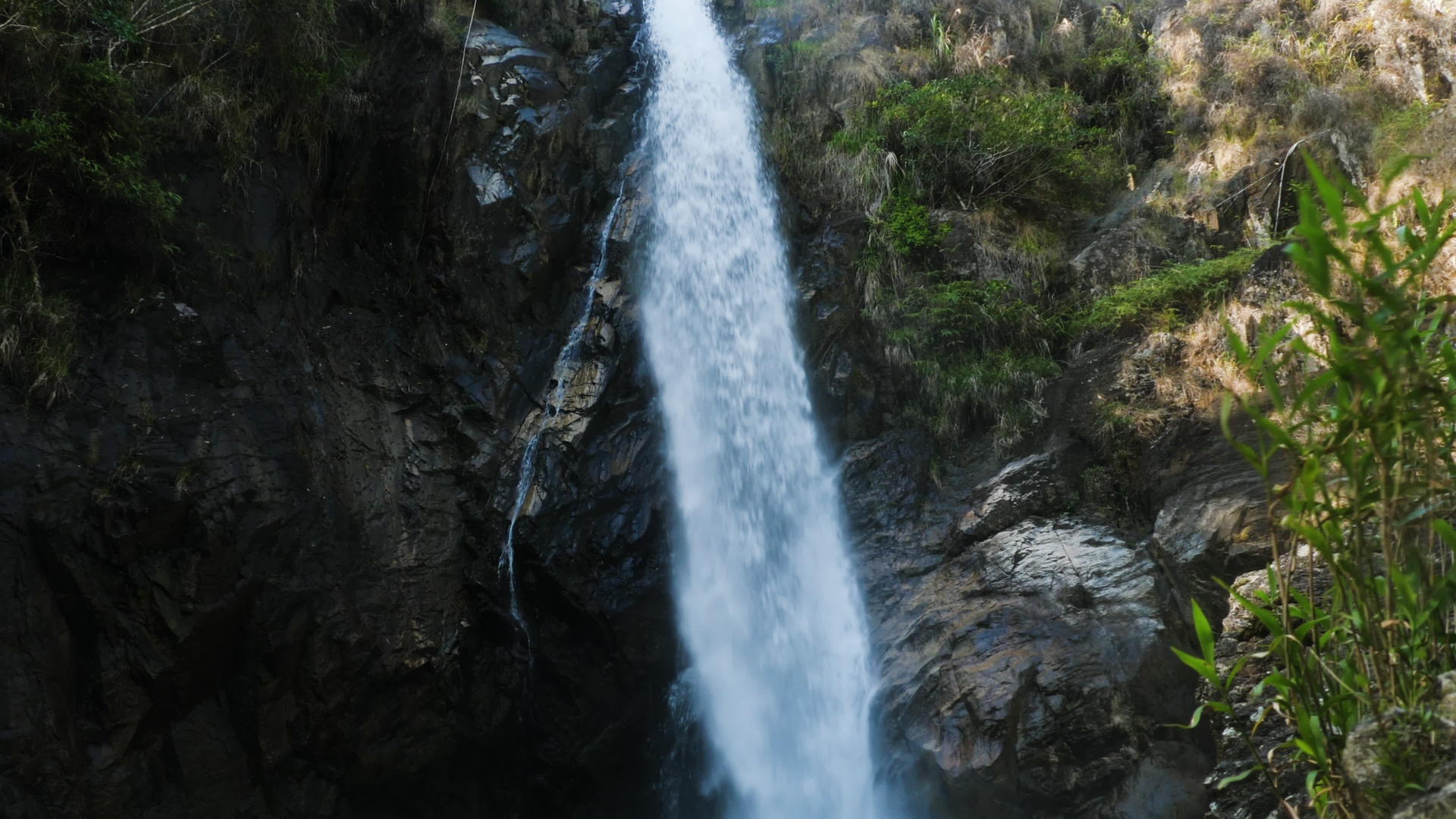 KhanHoavietnam的瀑布视频的预览图