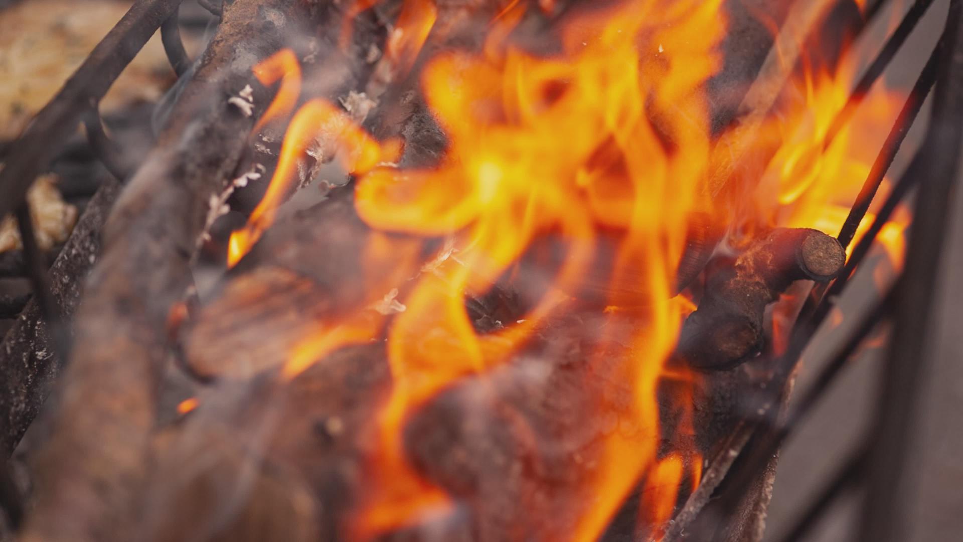 燃烧火焰的火柴视频的预览图