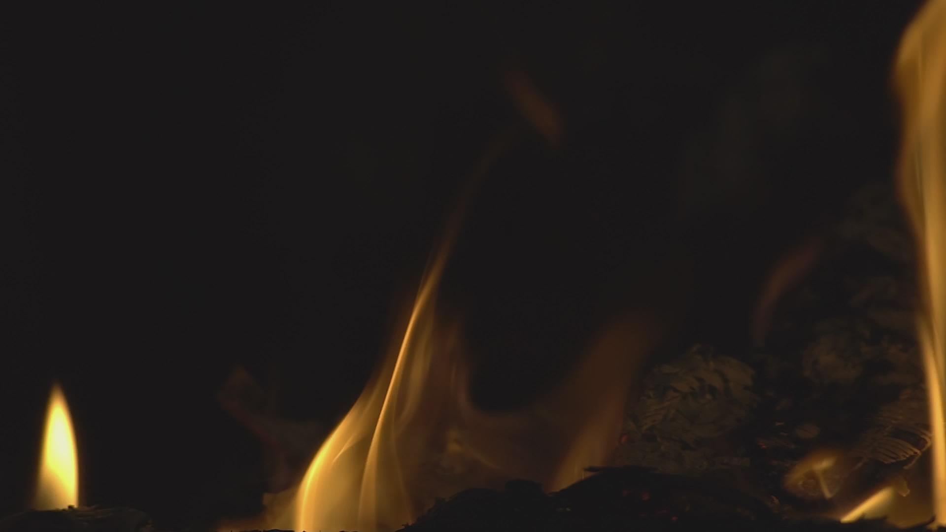 燃烧2的火炉视频的预览图