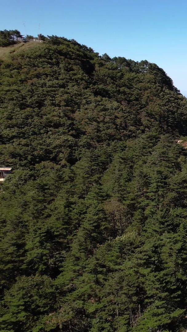 航拍5A安徽天堂寨龙剑峰景区主峰视频视频的预览图