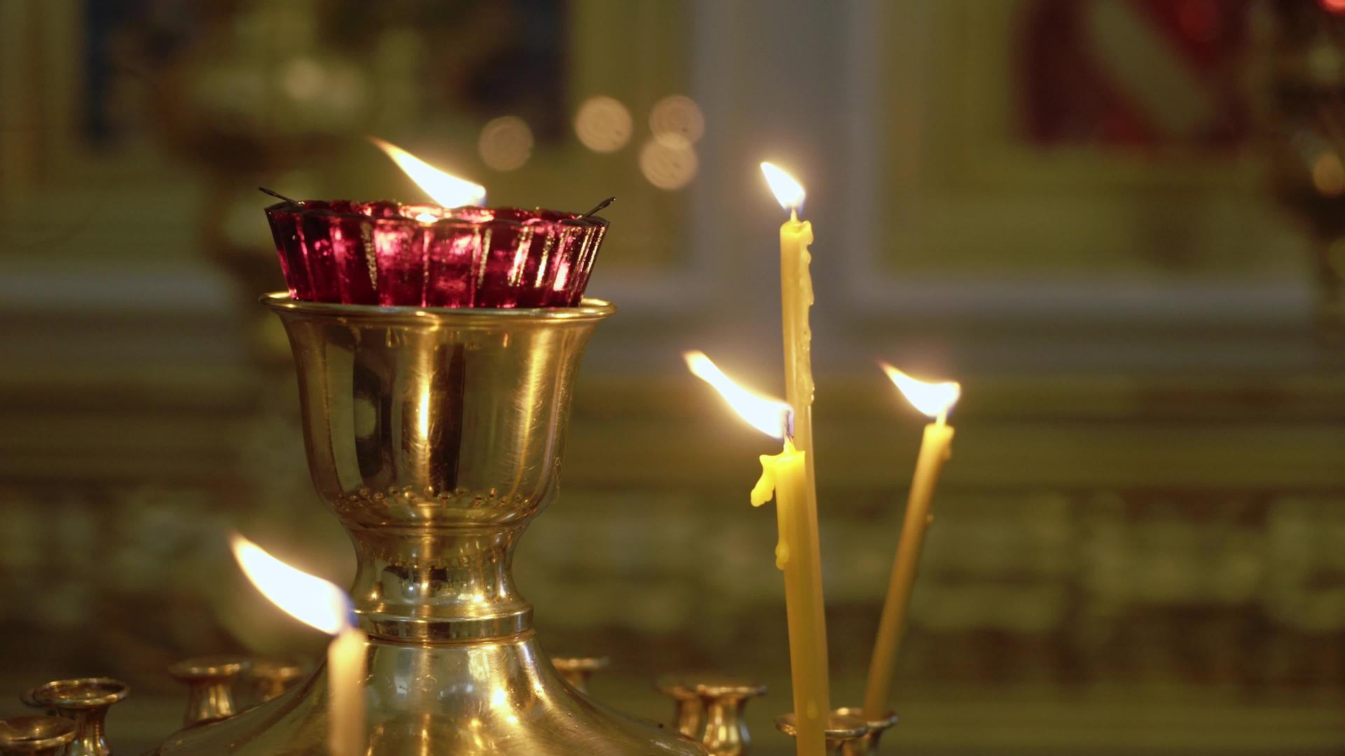教堂里的蜡烛视频的预览图