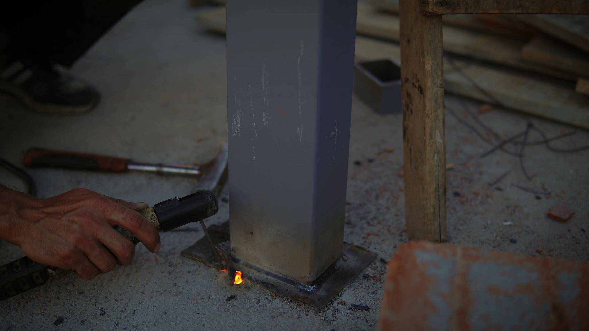 焊接钢结构视频的预览图