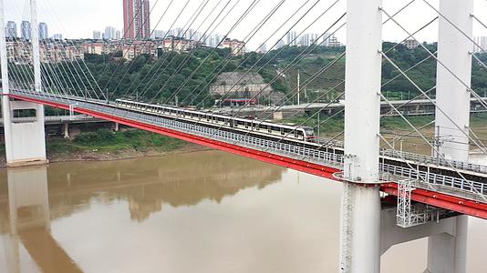 4K重庆环线过桥航拍素材视频的预览图