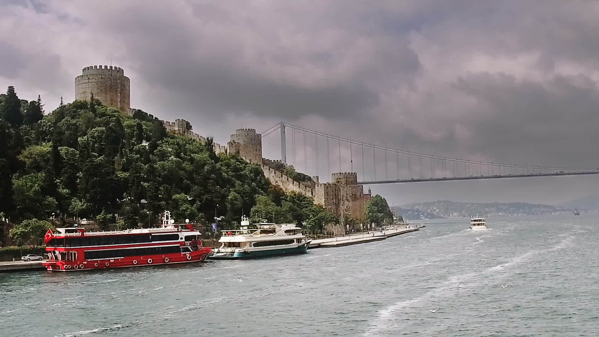 古代硫磺墙位于磷河边用于托普曼帝国Istanbul视频的预览图