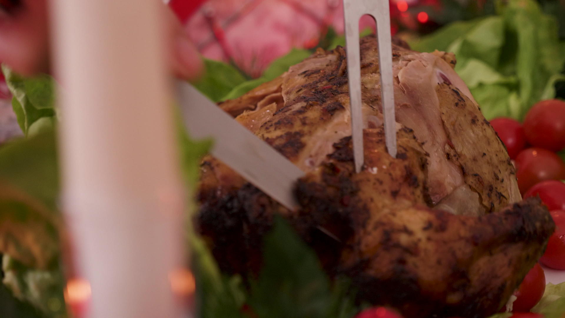 火鸡在圣诞晚宴上被父亲打碎视频的预览图