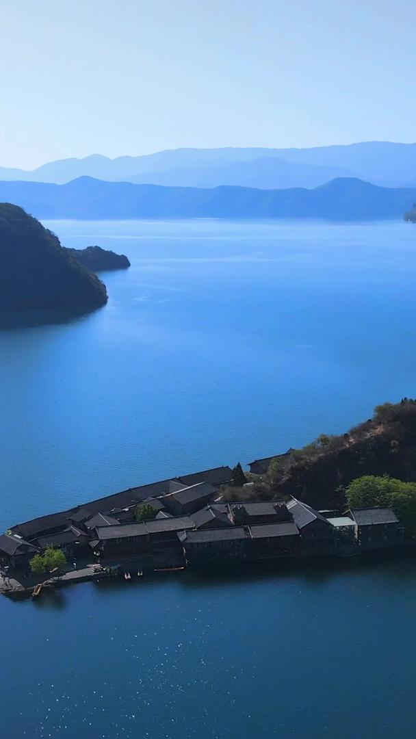 大理泸沽湖里格半岛全景航拍视频的预览图