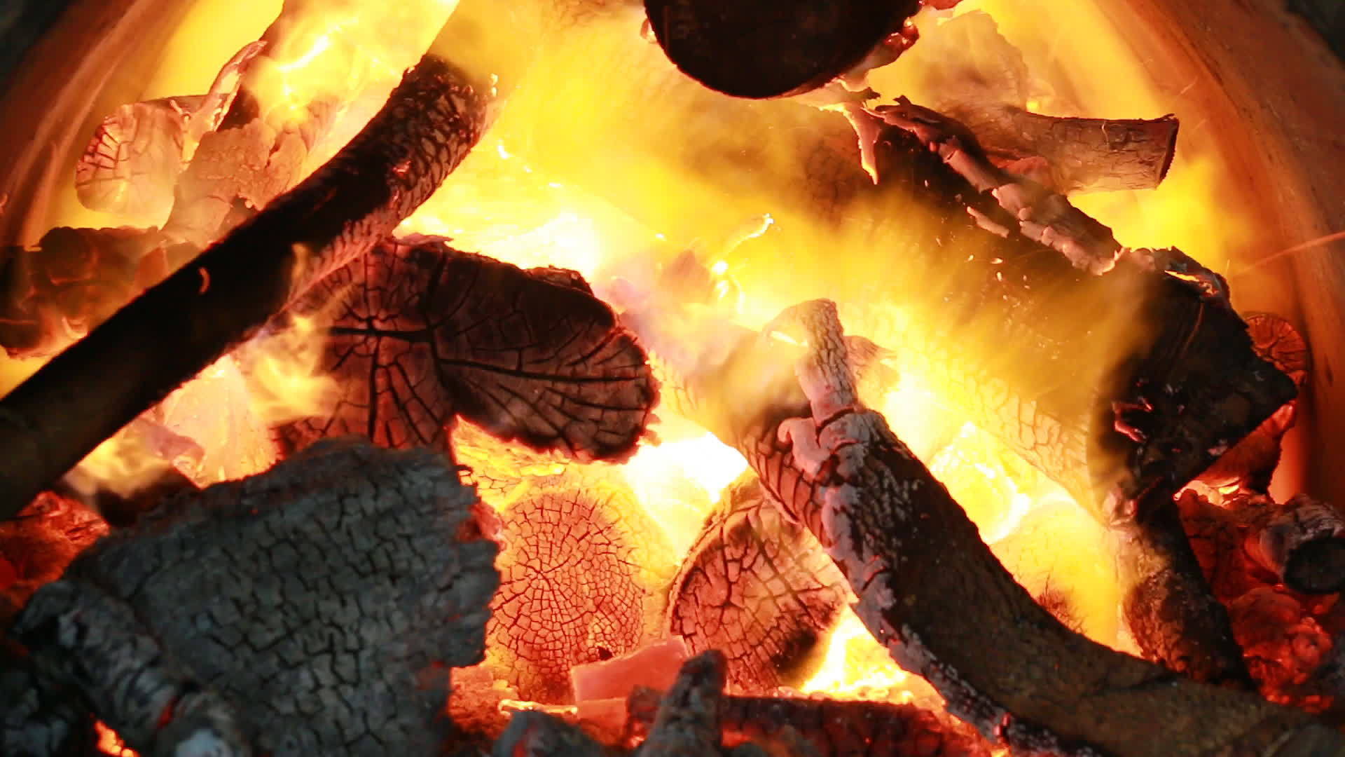 大窑烧柴火视频的预览图