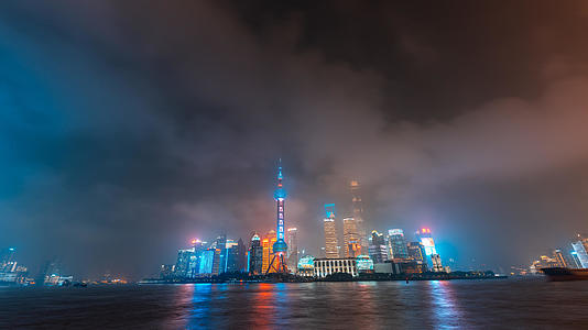 8K上海陆家嘴夜景延时视频的预览图