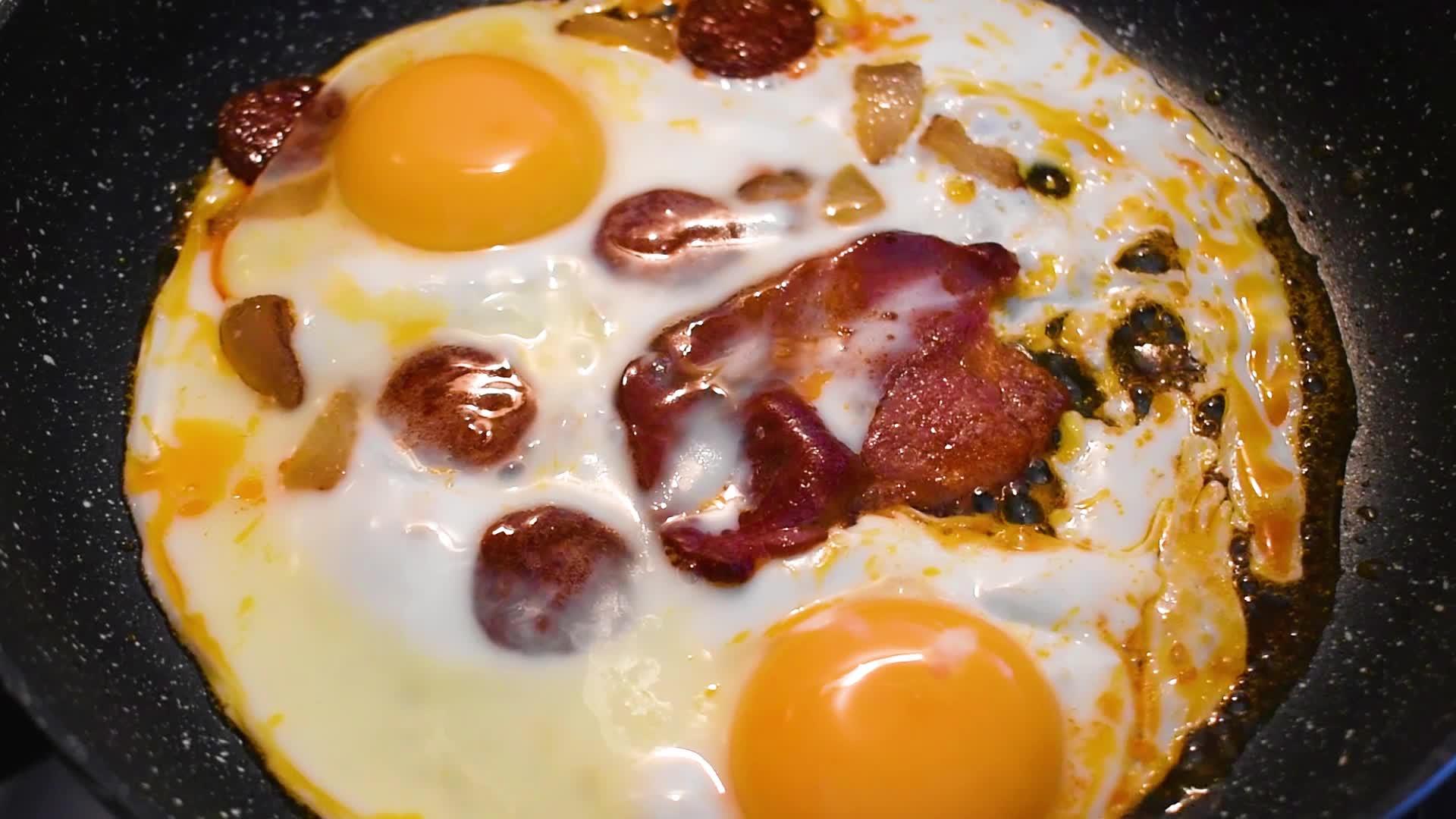 煎鸡蛋蛋卷视频的预览图