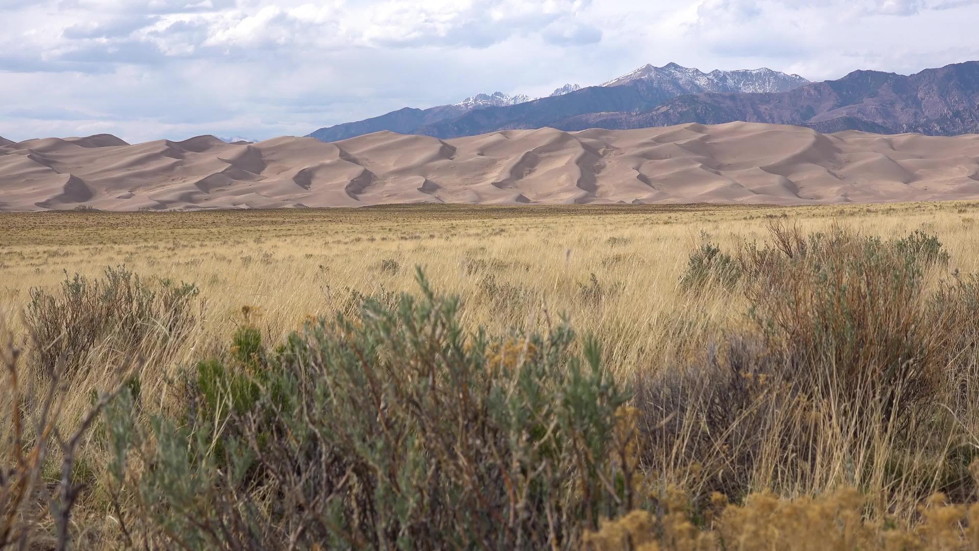 科罗拉多州乌斯亚州大沙丘国家公园a视频的预览图