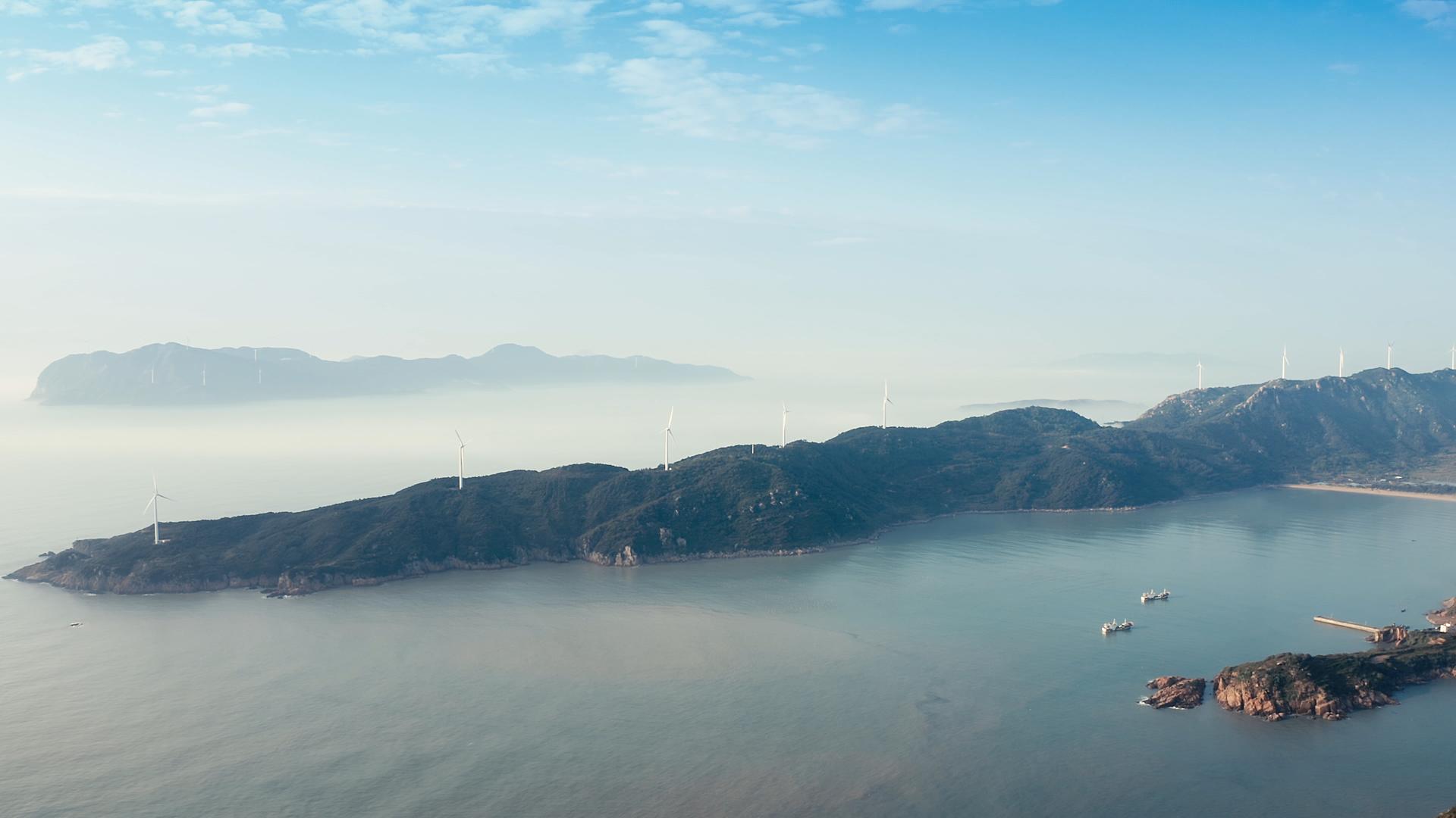 福建霞浦县下尾岛4K航拍雾海风景视频的预览图