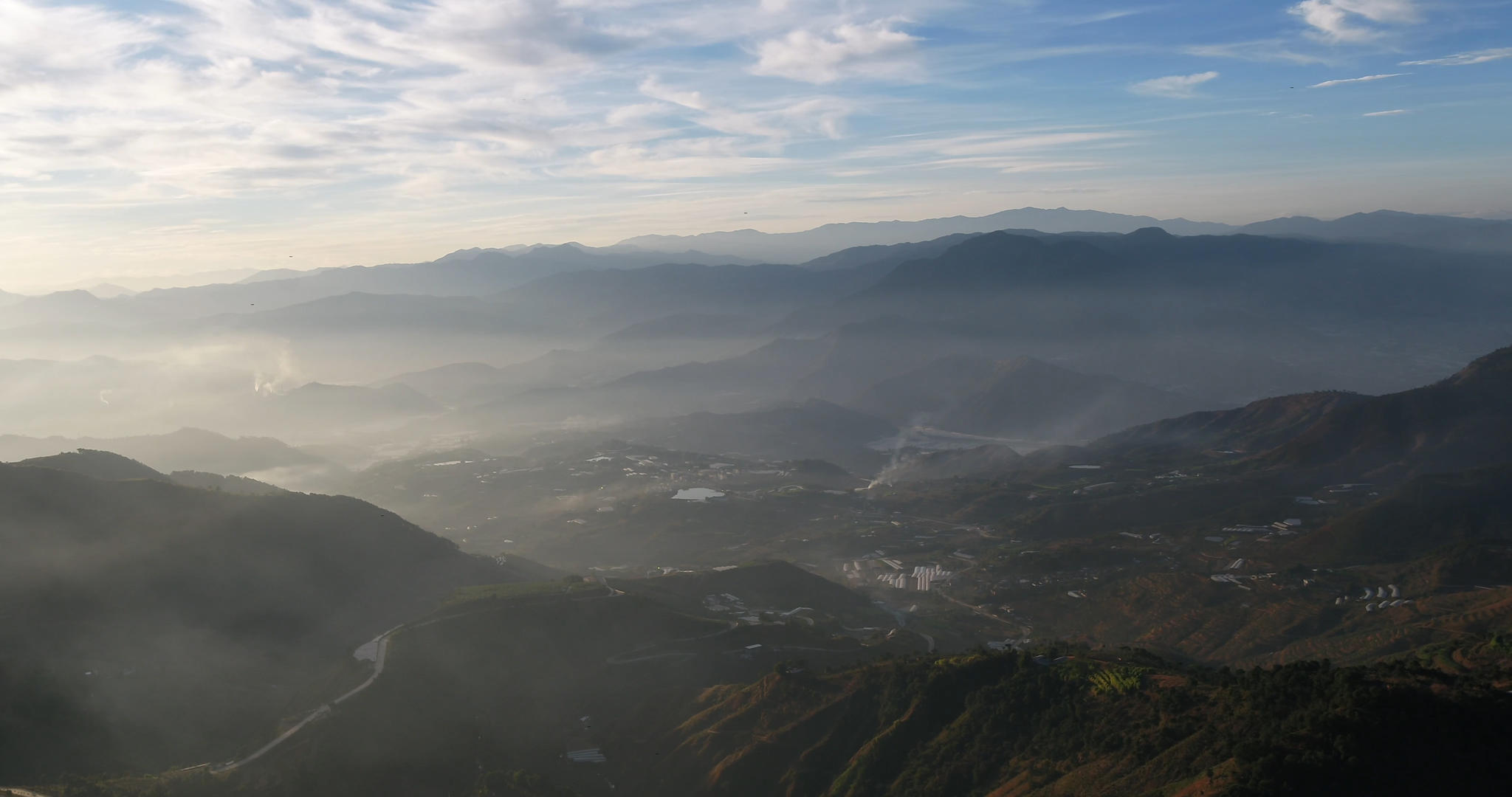 川西高山大景航拍视频的预览图