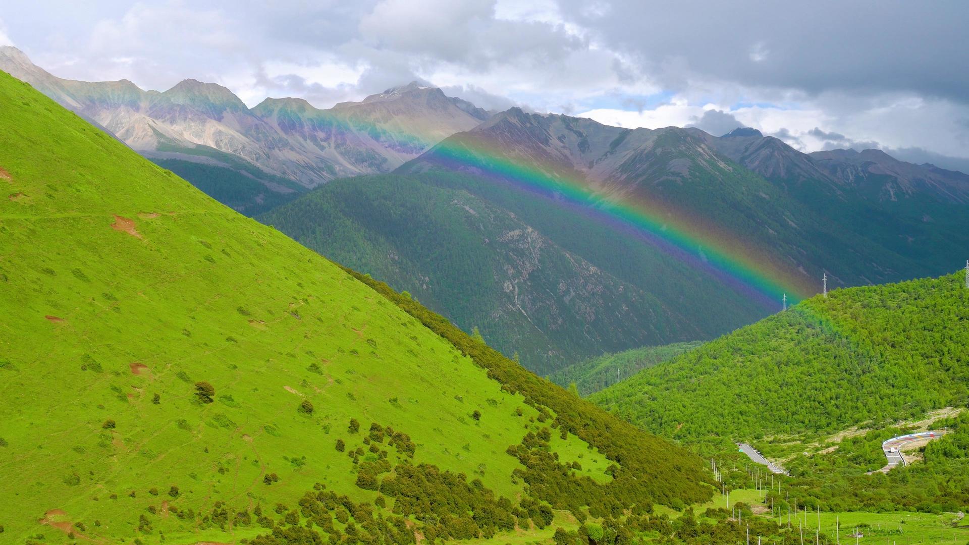 牧羊盆地大草原的彩虹视频的预览图