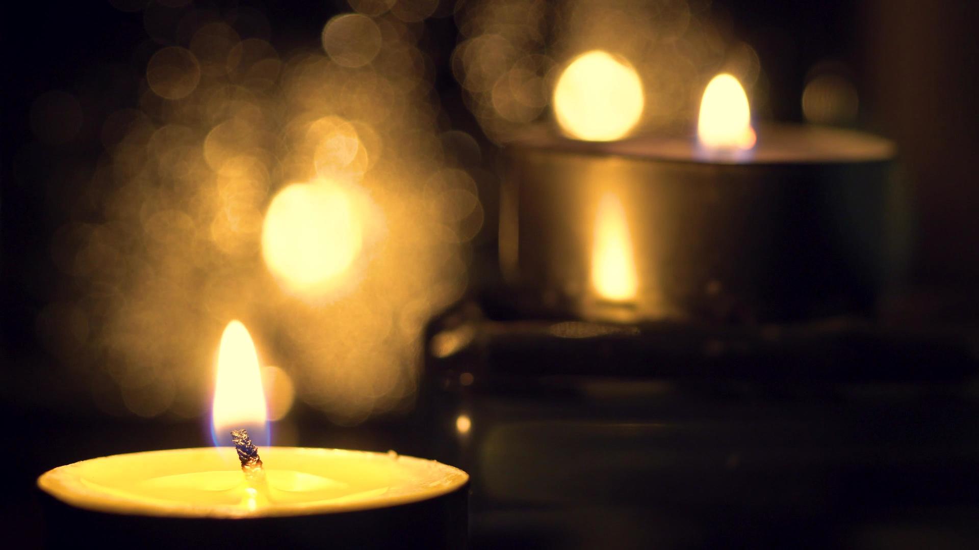 祈福蜡烛烛光致敬哀悼视频的预览图
