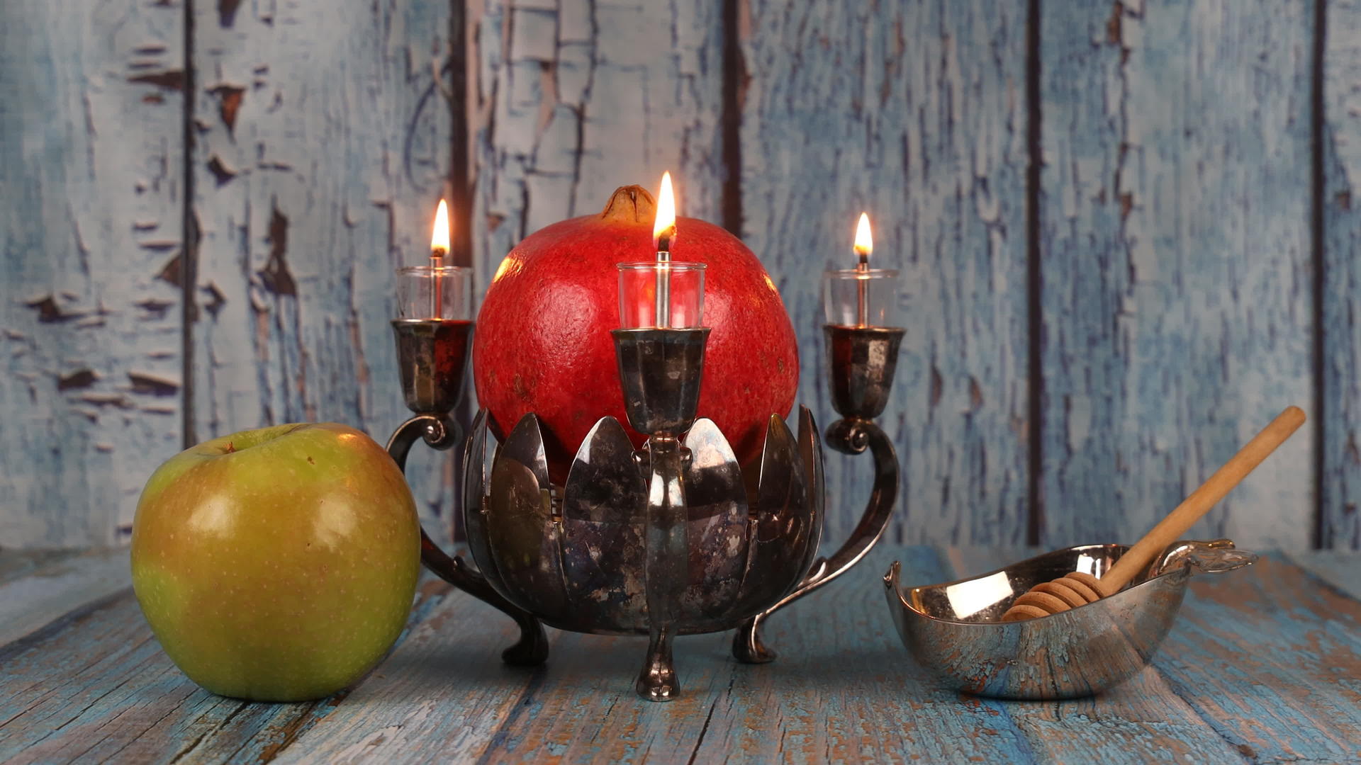 传统节日的象征如蜂蜜、苹果和石榴视频的预览图