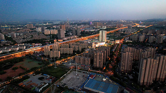 4K航拍南京城市天际线南京江北新区城市发展视频的预览图