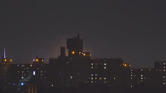 纽约独立日落岛曼哈顿Manhattan上空的烟火视频的预览图