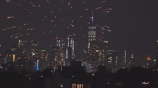 黄昏时的曼哈顿桥ManhattanBridge从纽约市视频的预览图