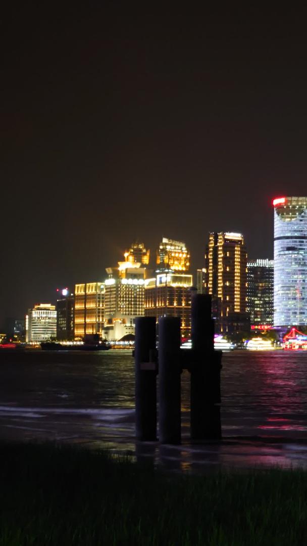 延迟上海黄浦江观光游轮视频的预览图