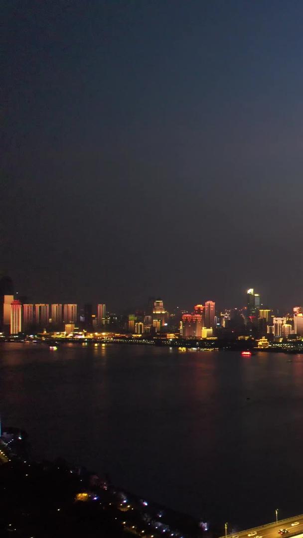 航拍城市夜景灯光秀交通道路桥梁车流素材视频的预览图