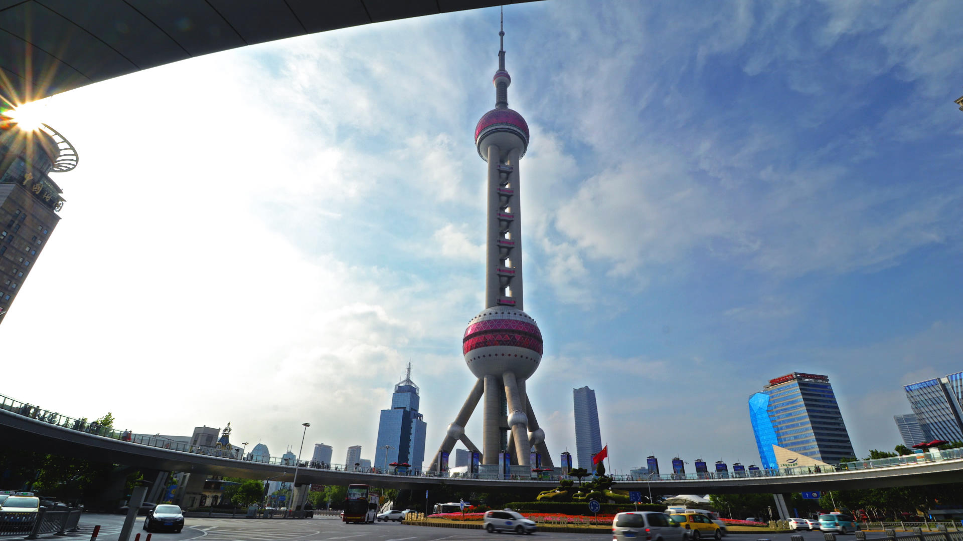 4K上海陆家嘴环岛全景视频的预览图