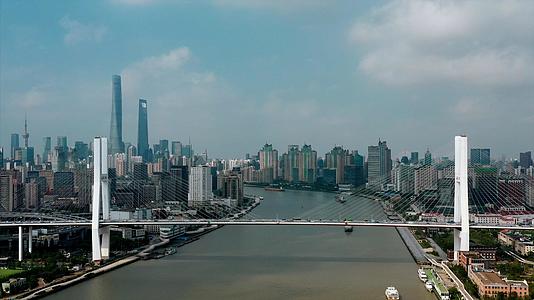 长海车流不息的南浦大桥视频的预览图