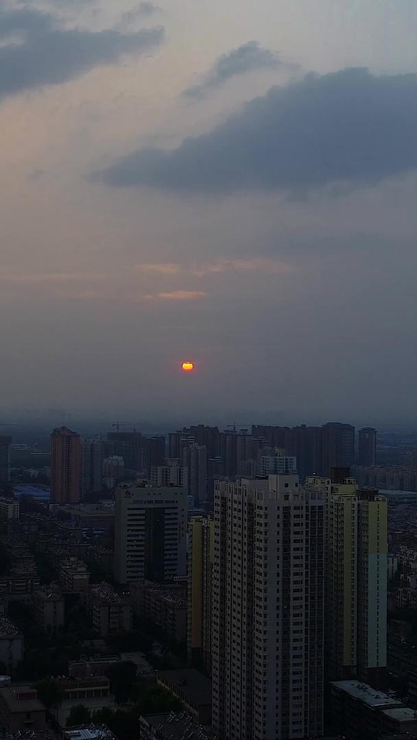 高清航怕陕西城市黄昏日落追日视频视频的预览图