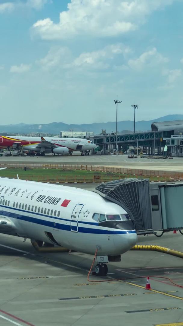 广州白云机场忙碌的实拍视频视频的预览图