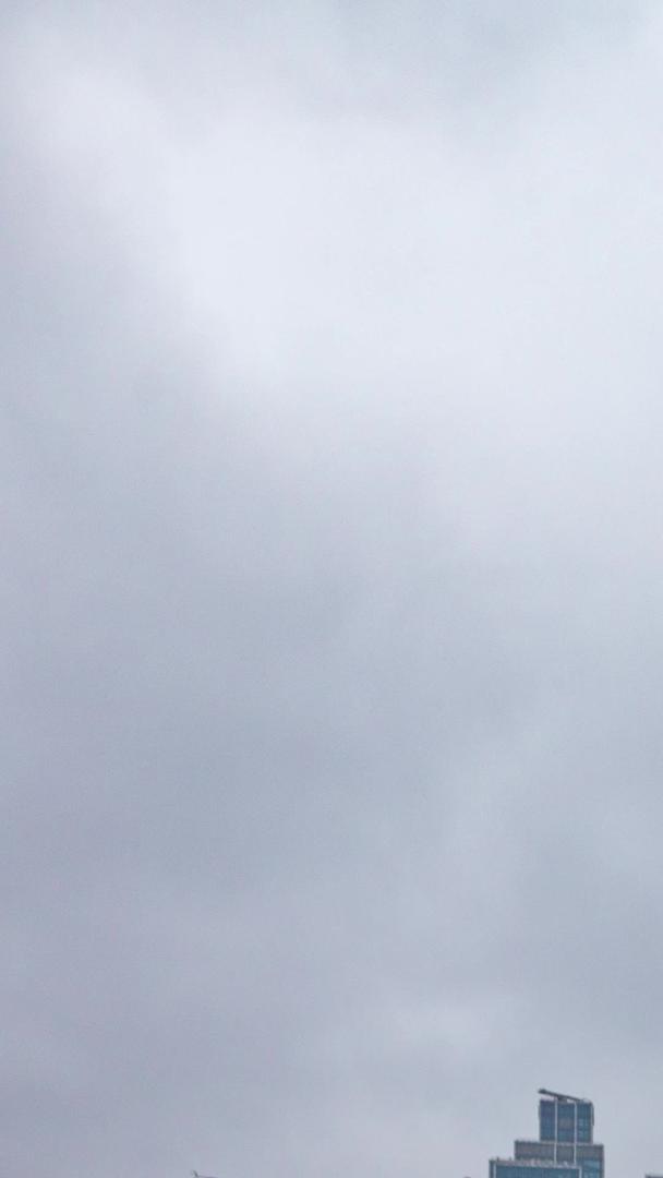 青岛五四广场延时俯瞰云素材视频的预览图