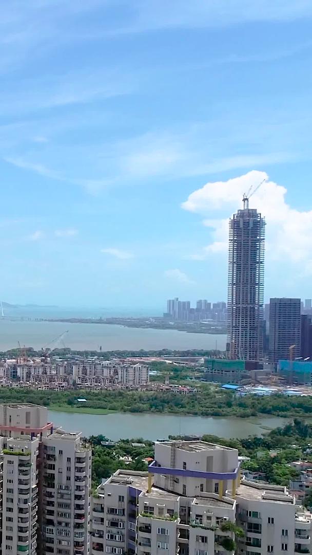 深圳华侨城大厦航拍视频的预览图