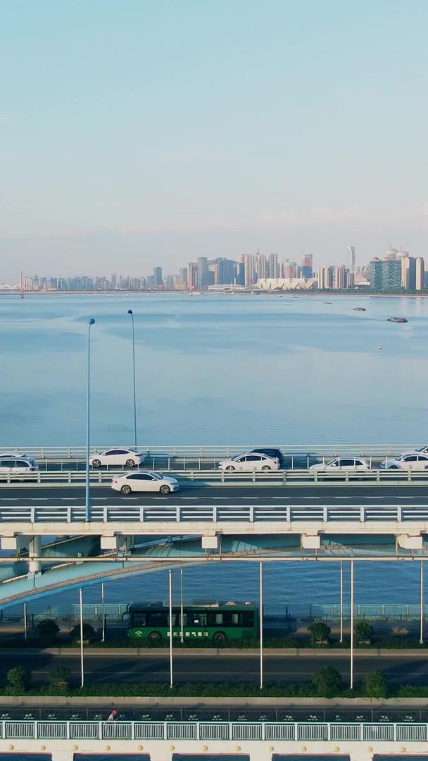 杭州复兴大桥航拍双层车流视频的预览图