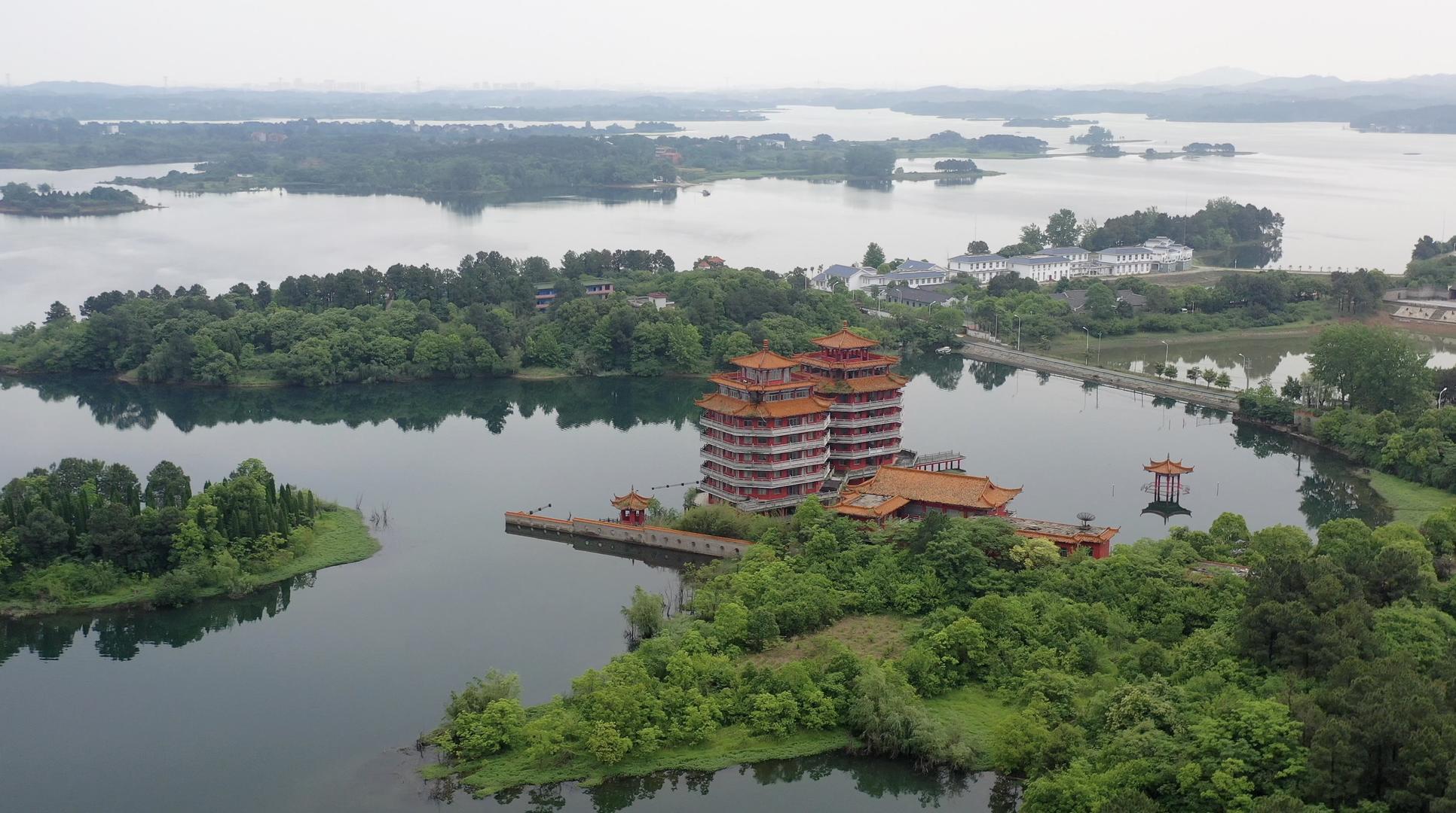 武汉木兰湖航拍4K视频视频的预览图