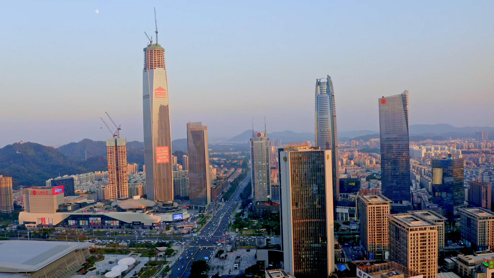 东莞城市中心建筑航拍视频的预览图