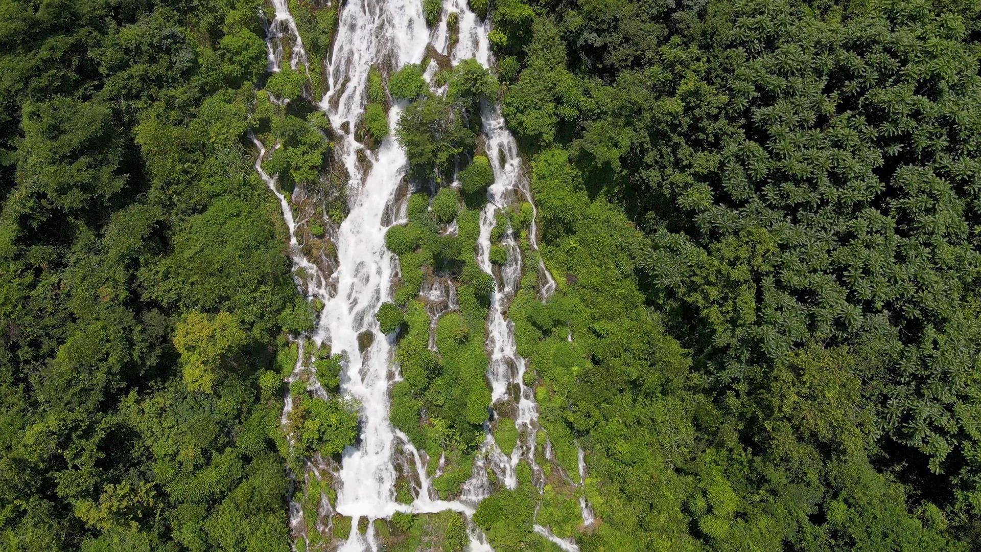 贵州荔波小七孔翠谷大瀑布视频的预览图