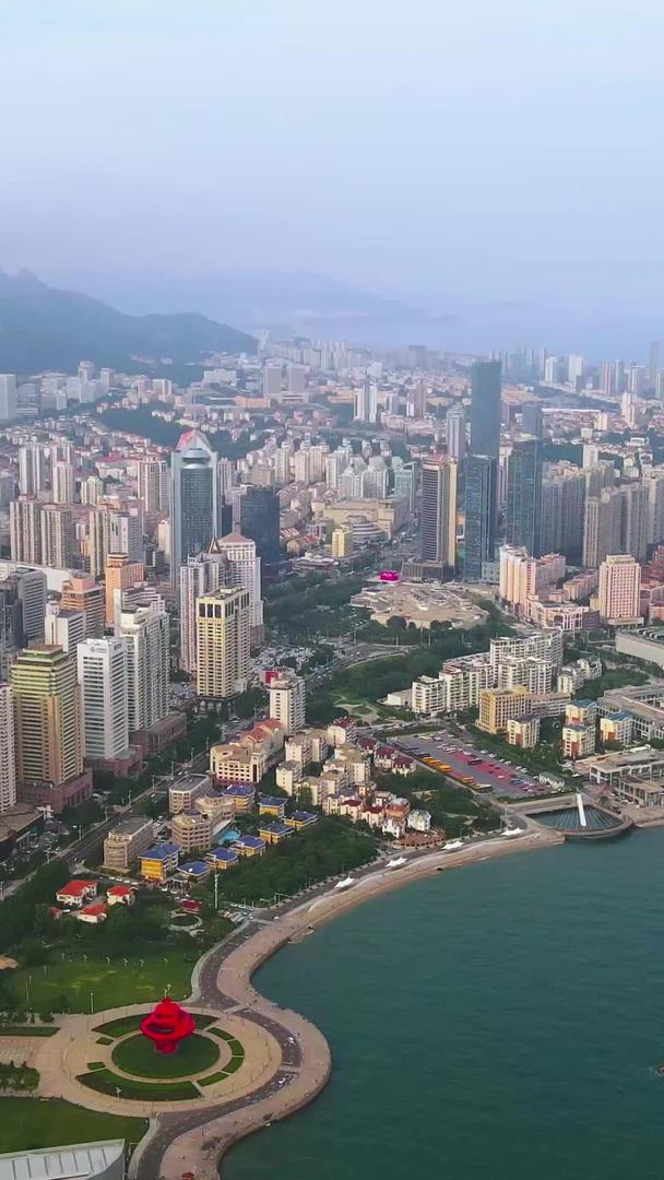 海边城市高空航拍视频的预览图